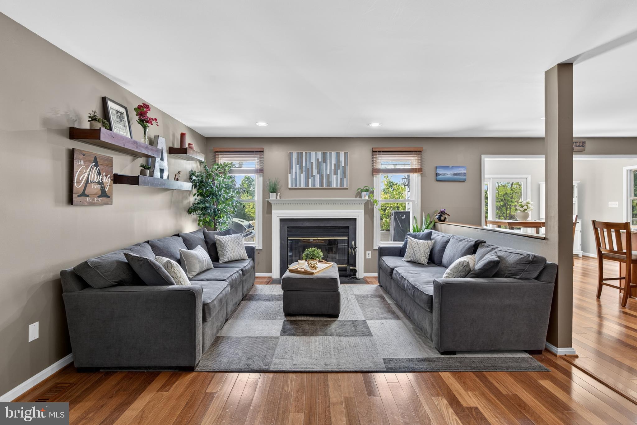 PARADISE HILL - Residential