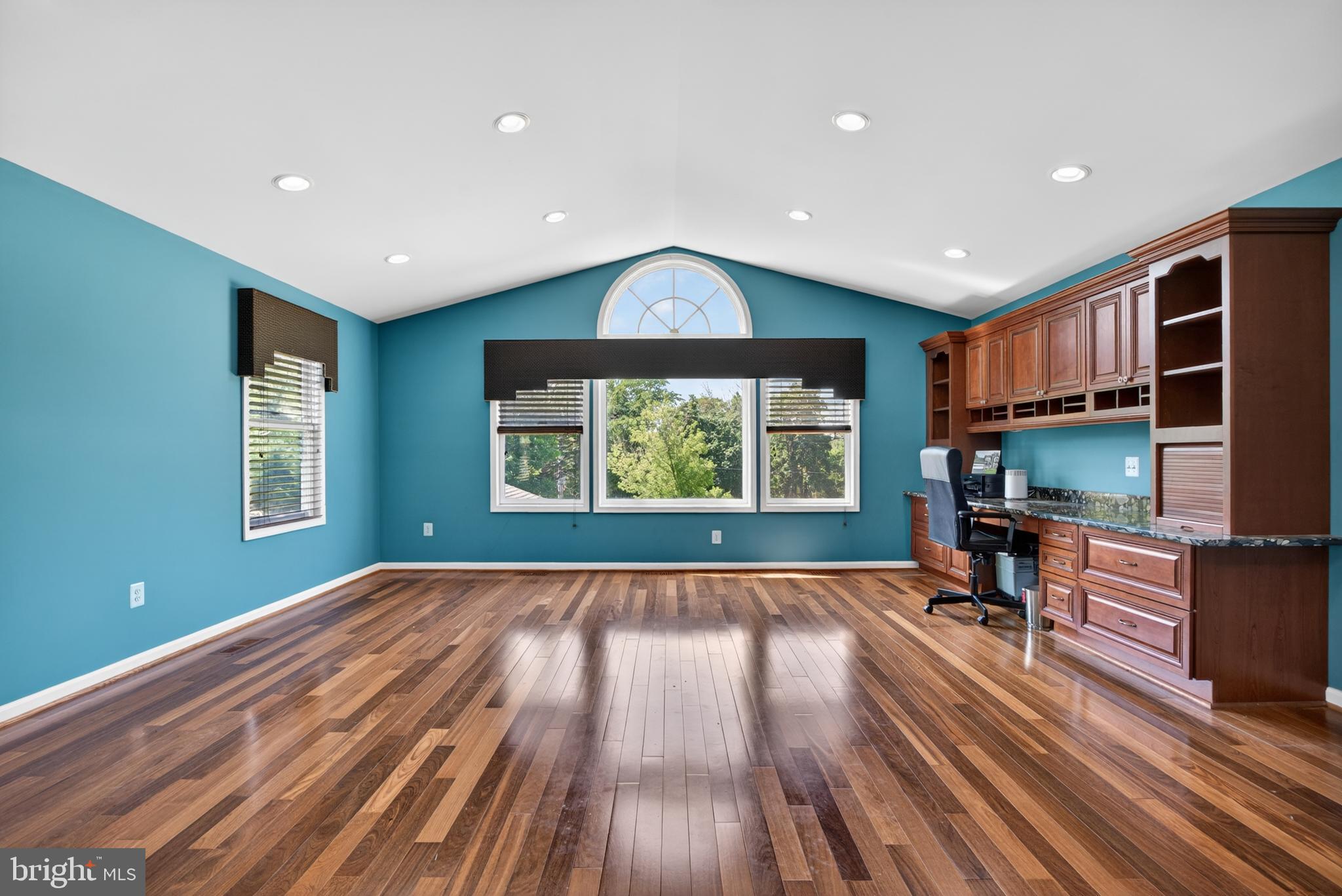 PARADISE HILL - Residential