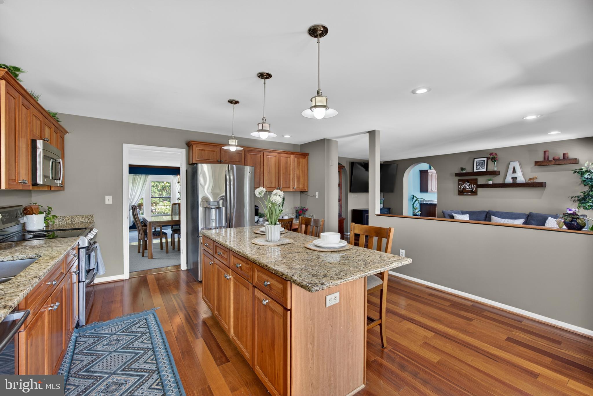 PARADISE HILL - Residential