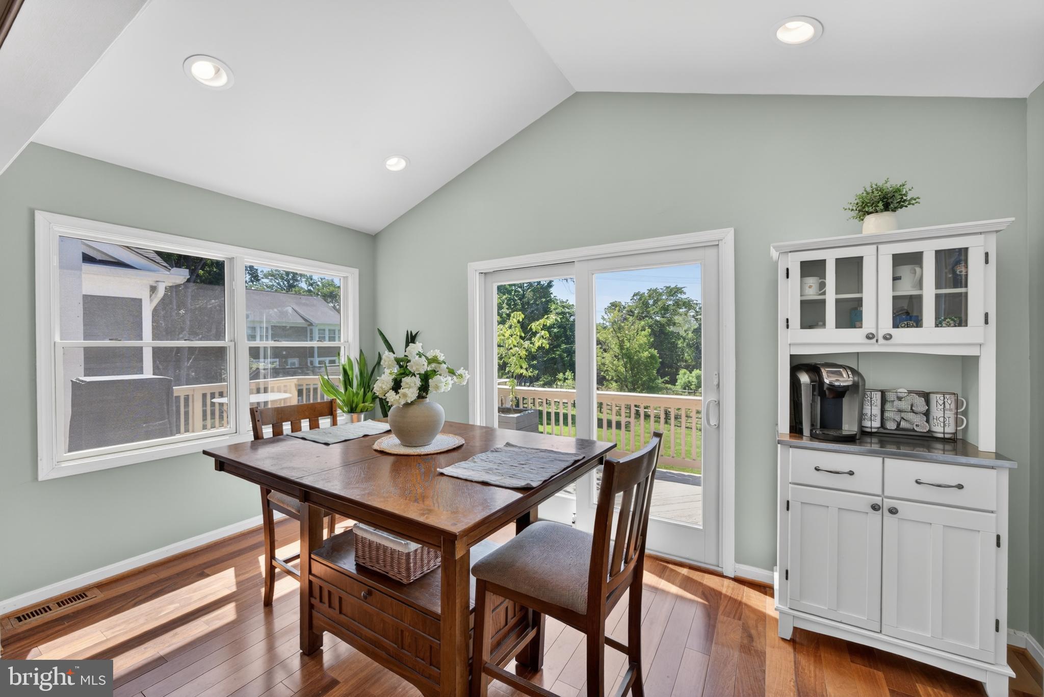 PARADISE HILL - Residential
