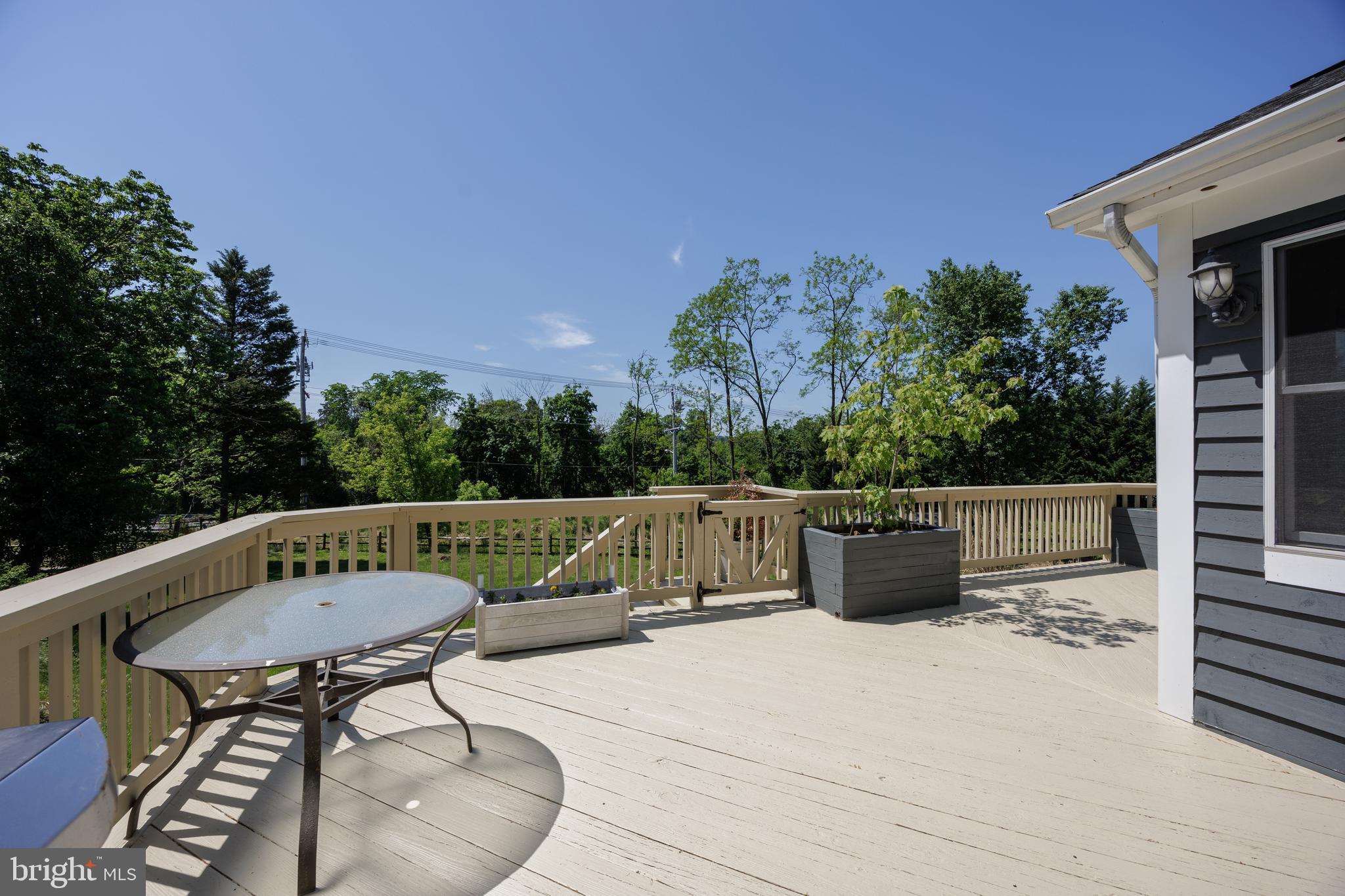 PARADISE HILL - Residential