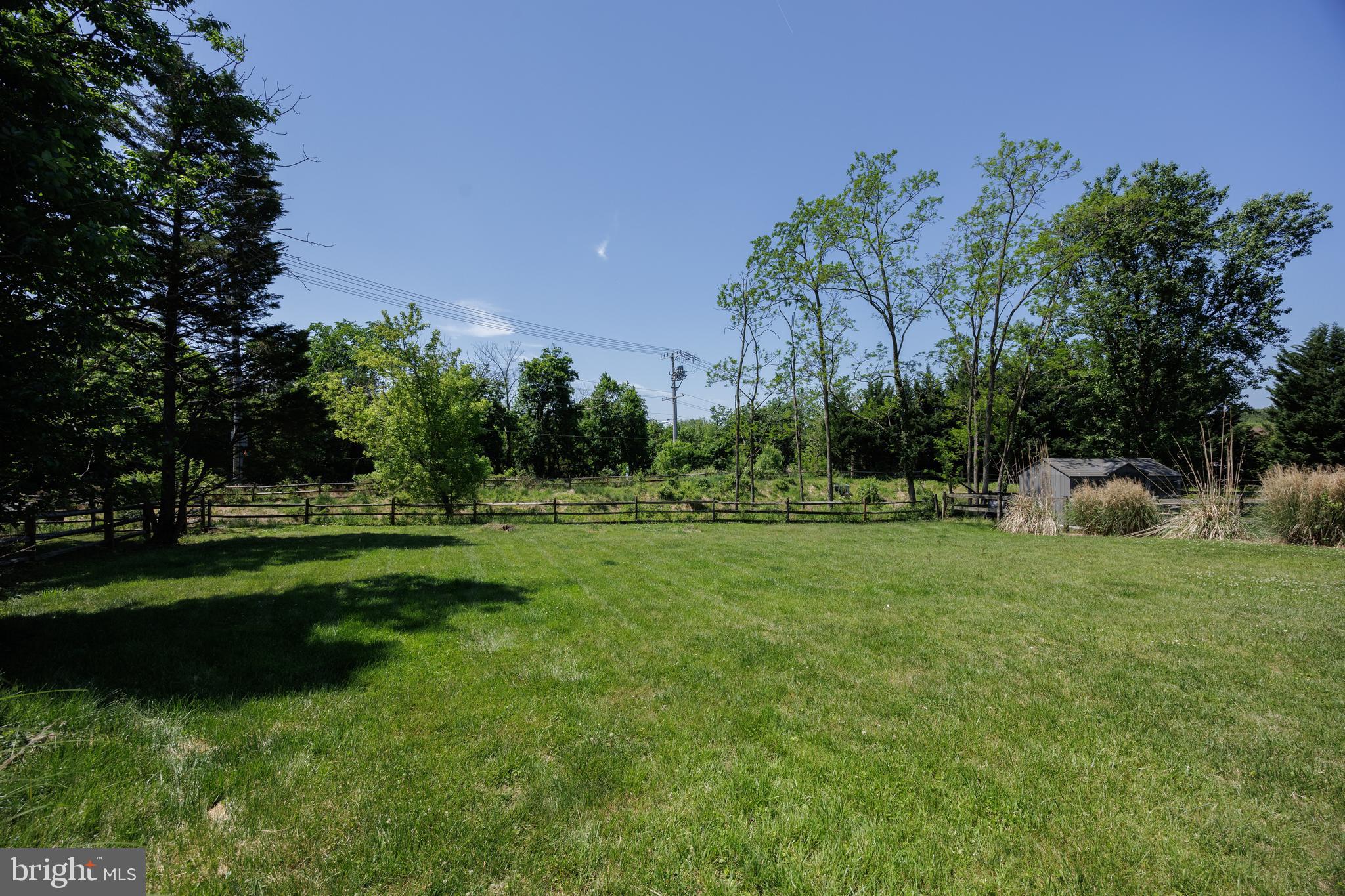 PARADISE HILL - Residential