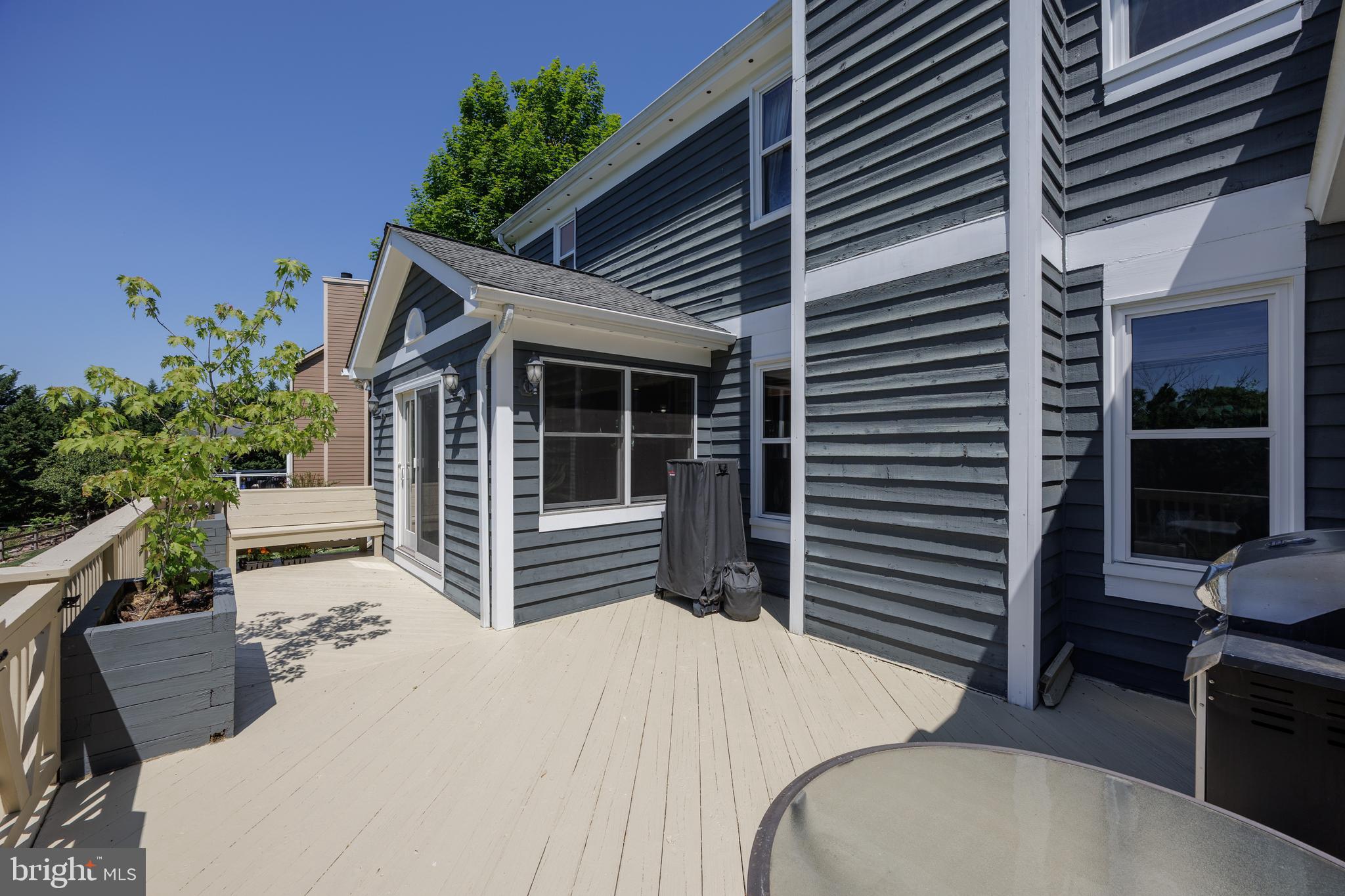 PARADISE HILL - Residential