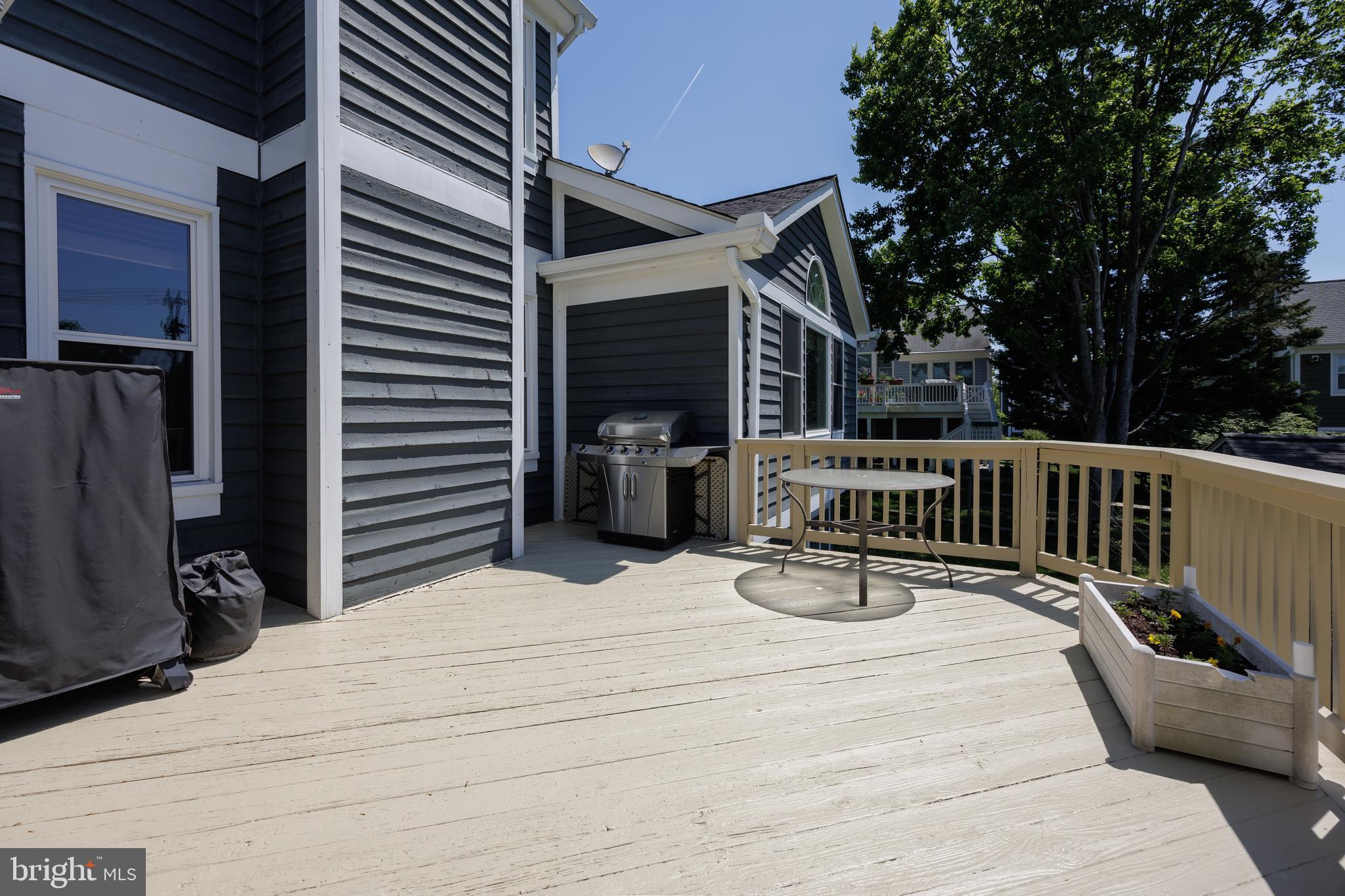 PARADISE HILL - Residential