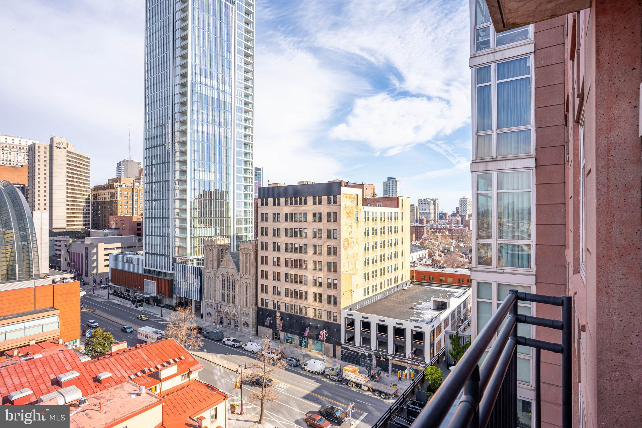 AVENUE OF THE ARTS - Residential