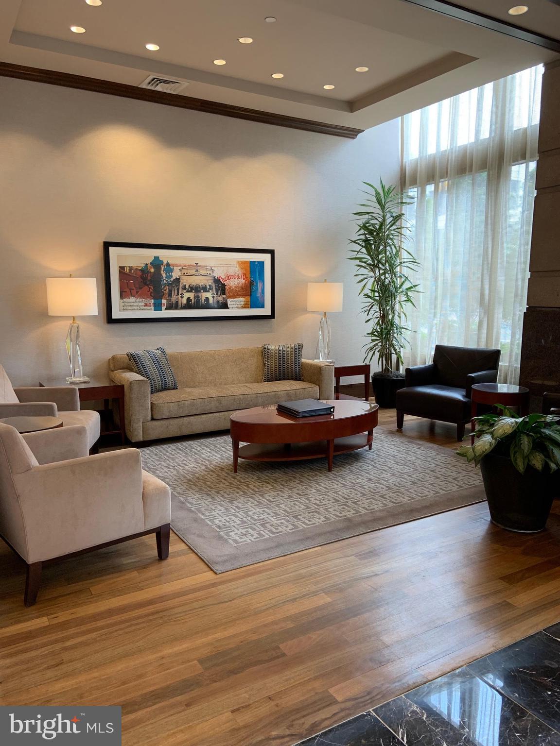 AVENUE OF THE ARTS - Residential