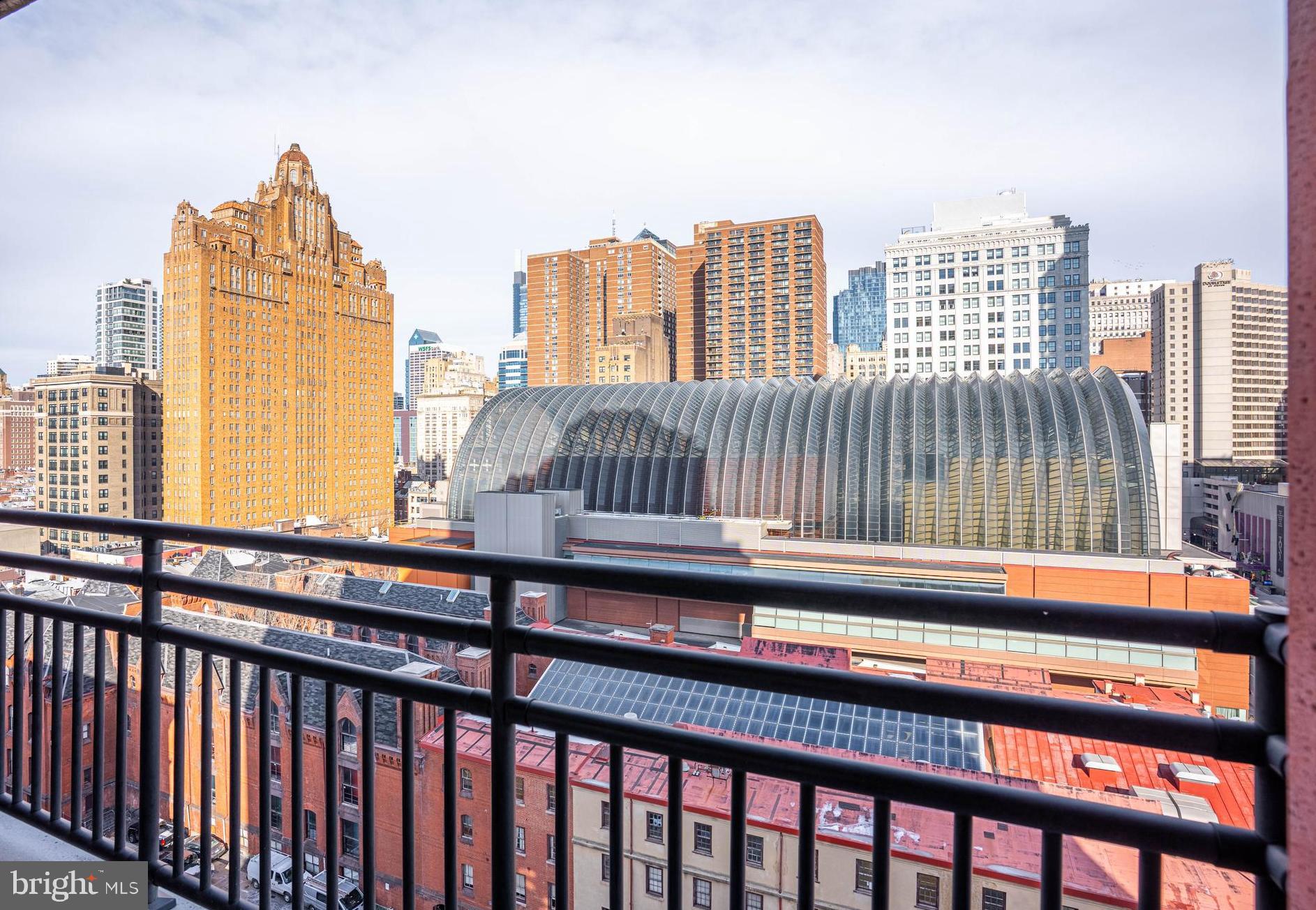 AVENUE OF THE ARTS - Residential