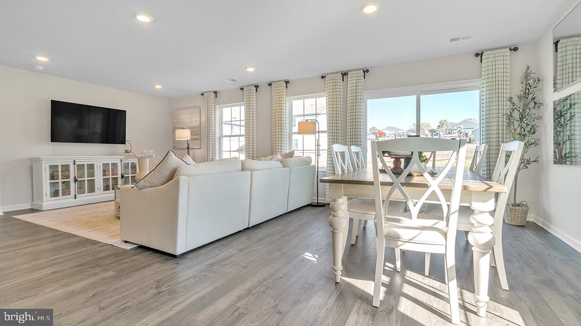 POTTSGROVE HUNT - Residential