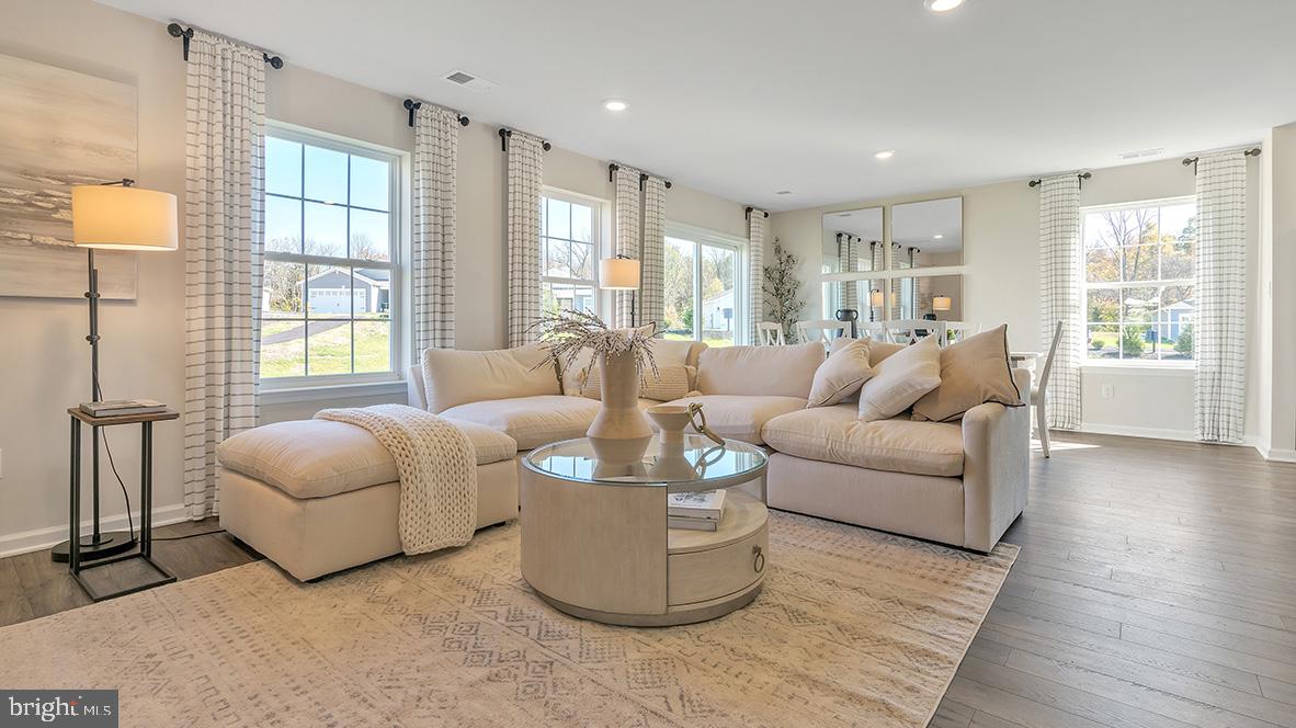 POTTSGROVE HUNT - Residential