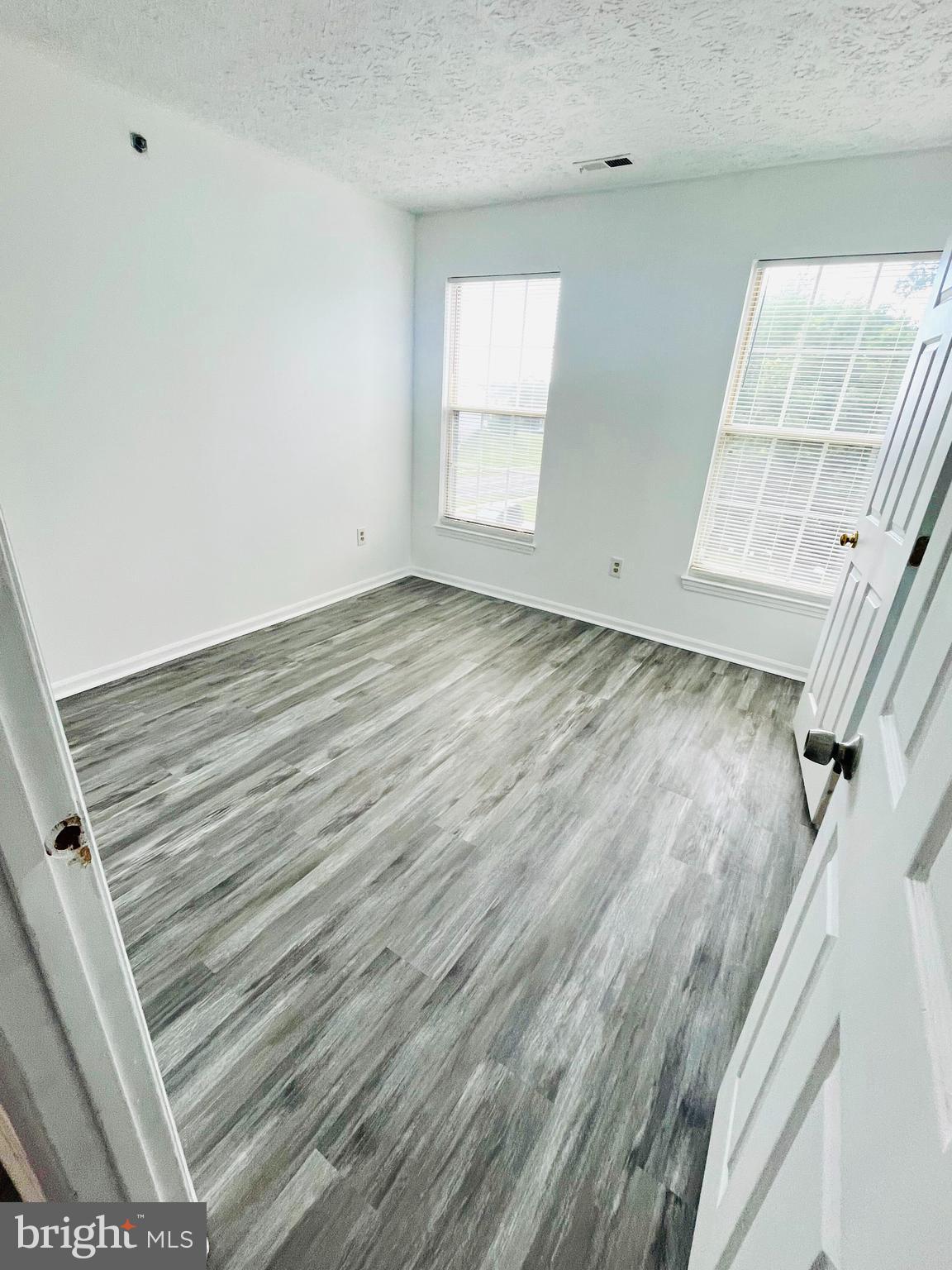 WOODBRIDGE CENTER - Residential