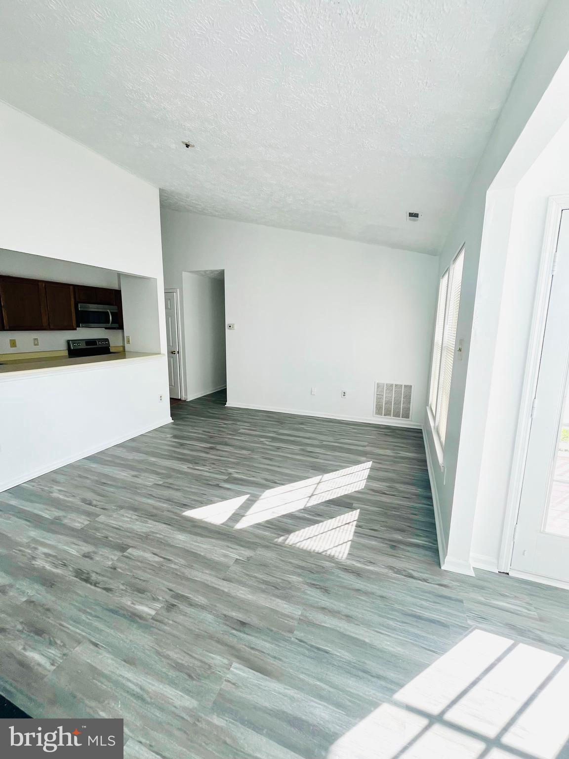 1301 CLOVER VALLEY WAY M