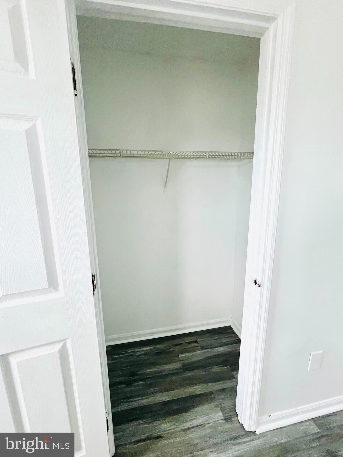 WOODBRIDGE CENTER - Residential