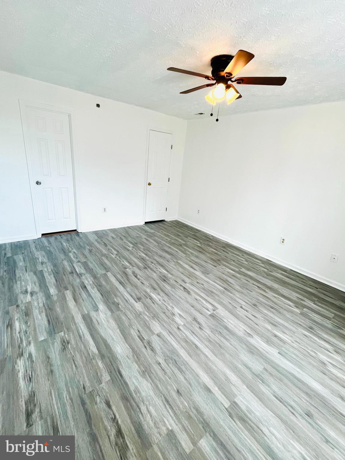 WOODBRIDGE CENTER - Residential