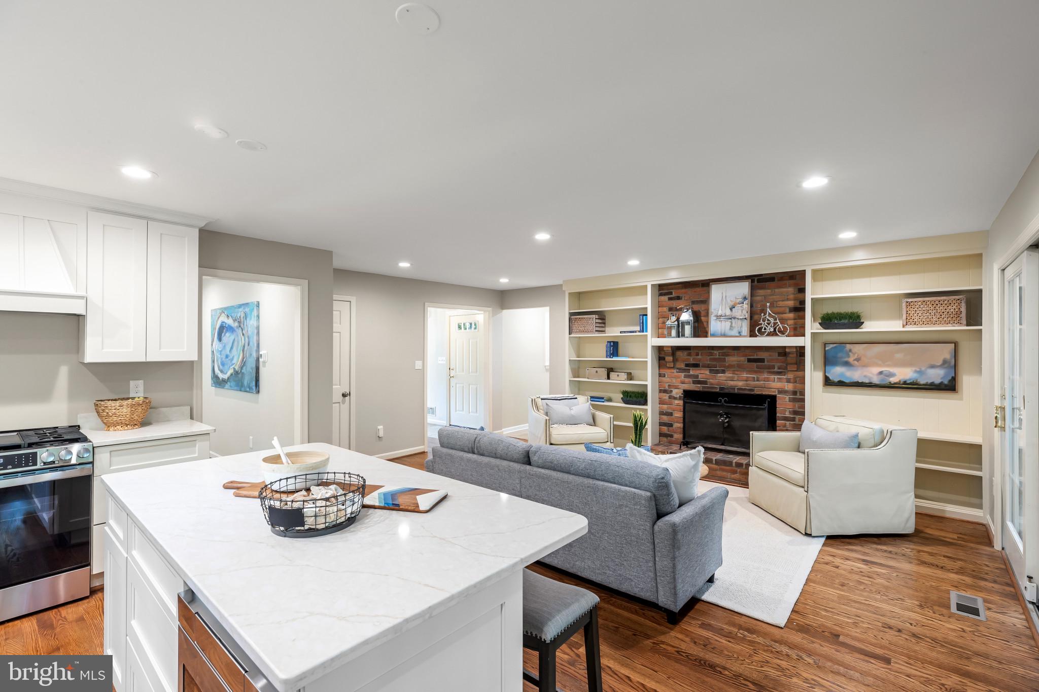 455 FAIRLANE COURT