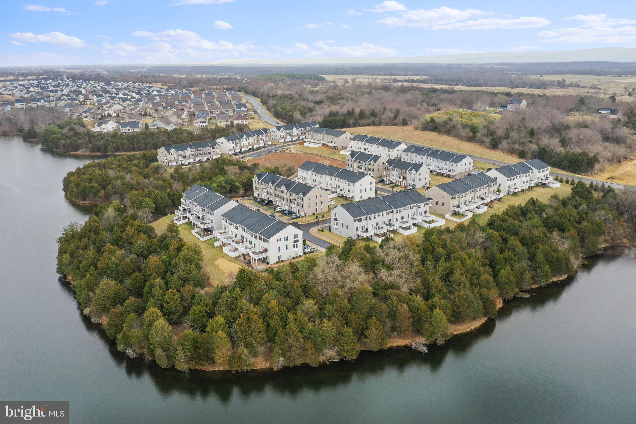 LAKE FREDERICK - Residential