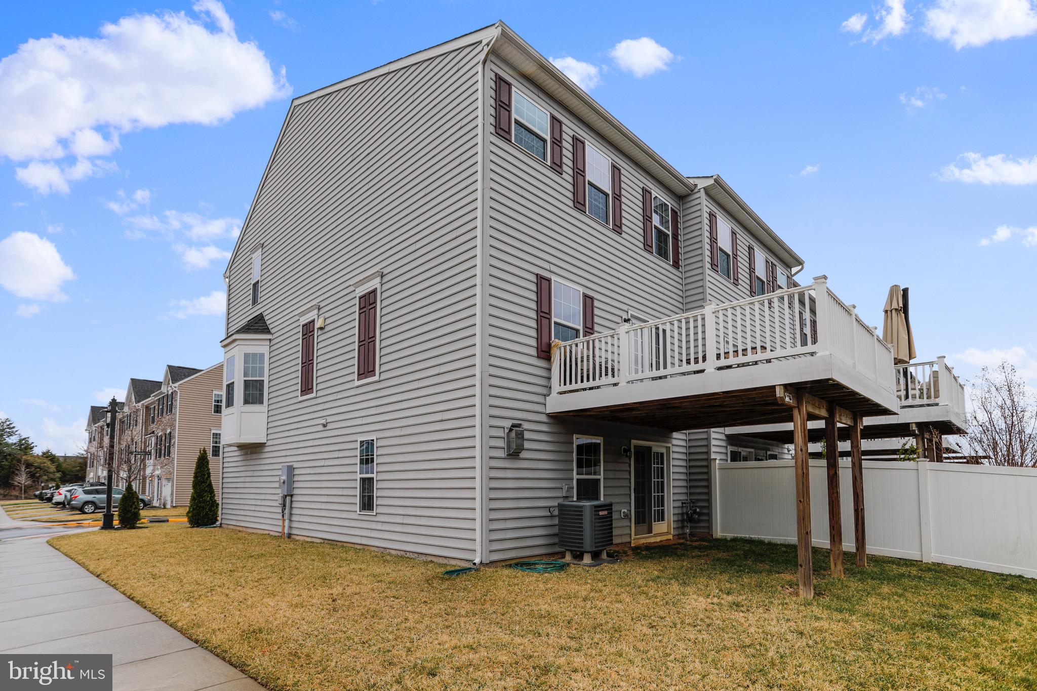 LAKE FREDERICK - Residential