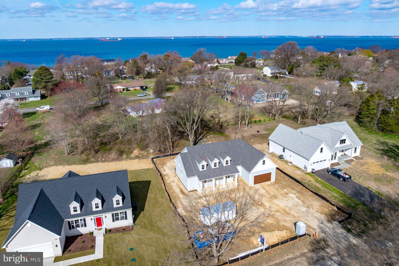 QUEEN ANNE COLONY - Residential