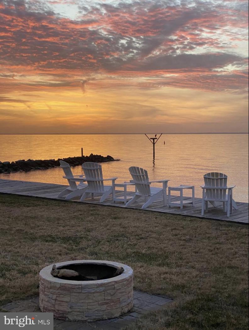 QUEEN ANNE COLONY - Residential