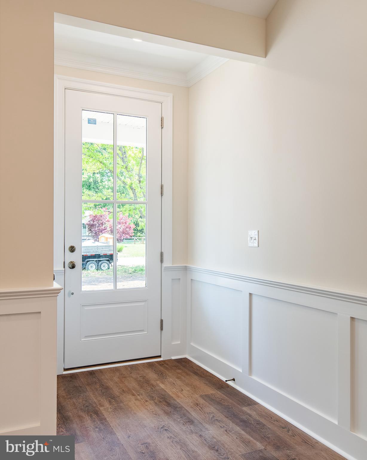 QUEEN ANNE COLONY - Residential