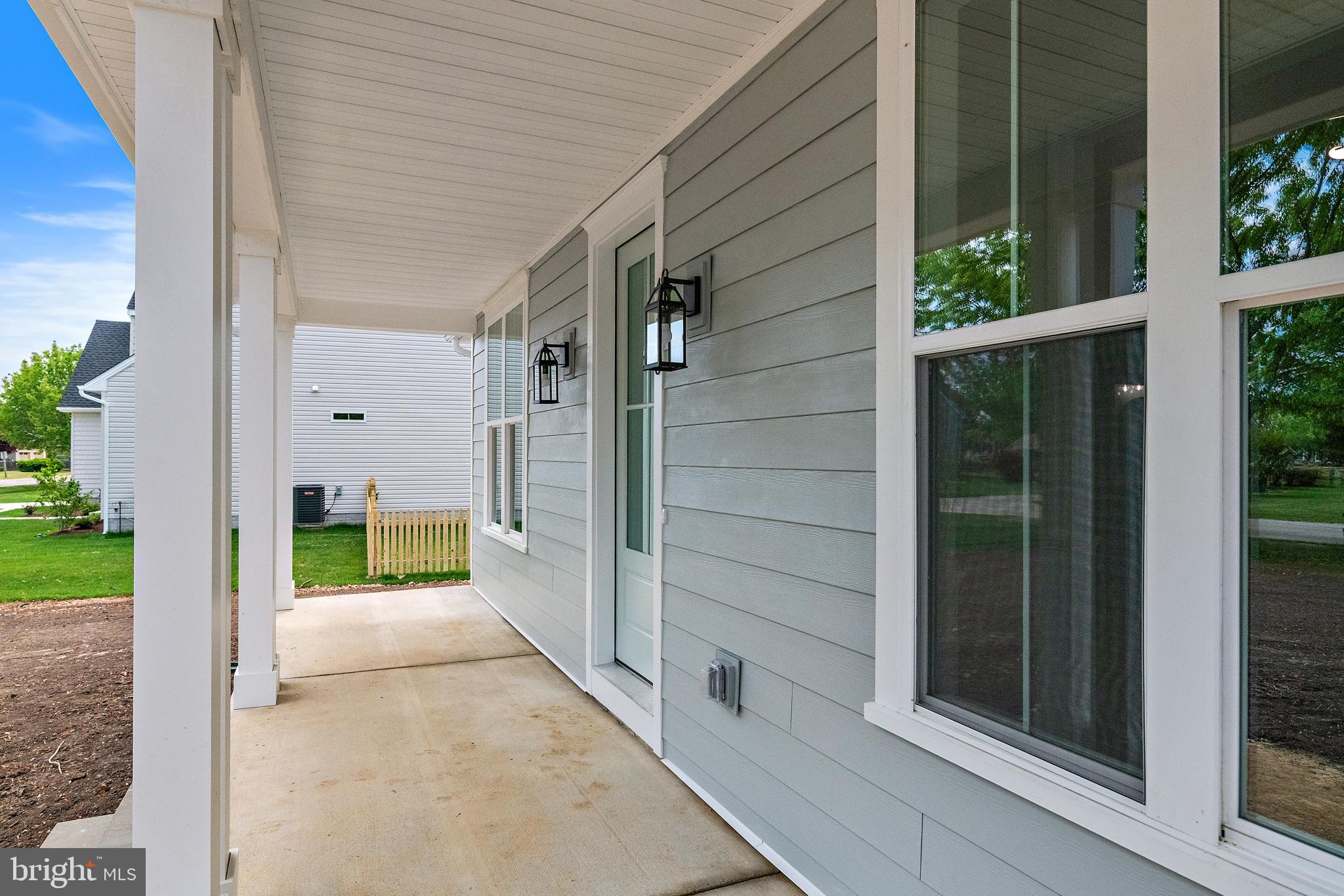 QUEEN ANNE COLONY - Residential