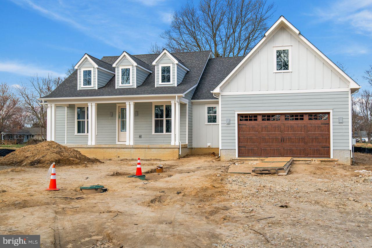 QUEEN ANNE COLONY - Residential