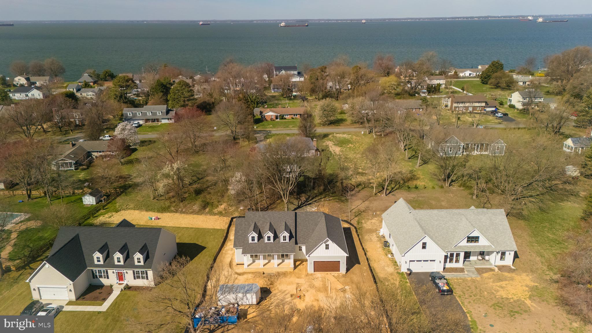 QUEEN ANNE COLONY - Residential