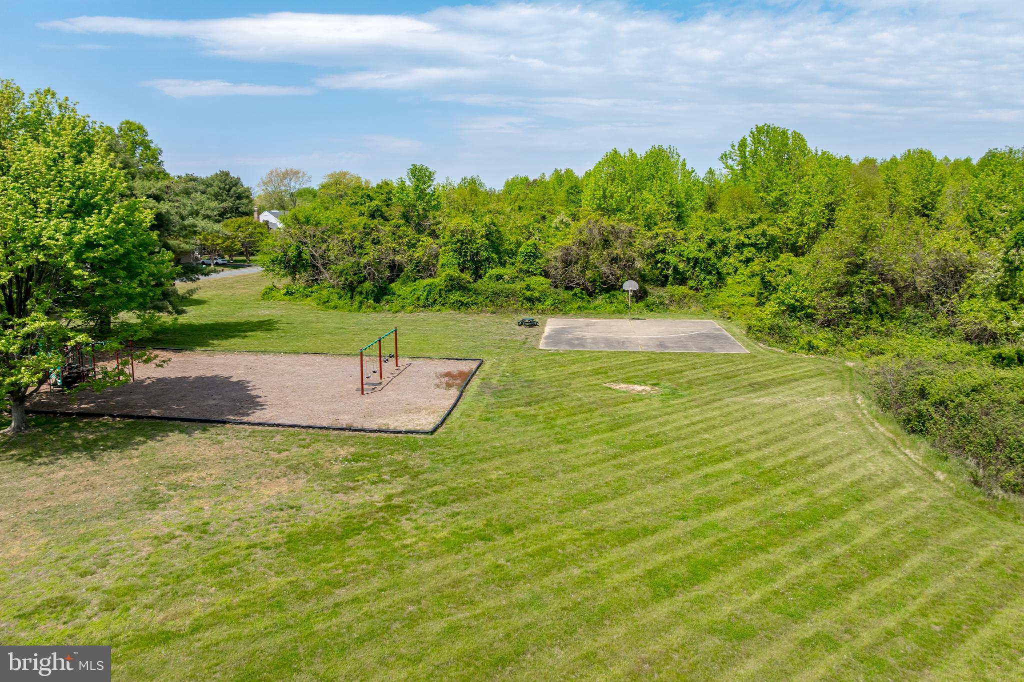 QUEEN ANNE COLONY - Residential