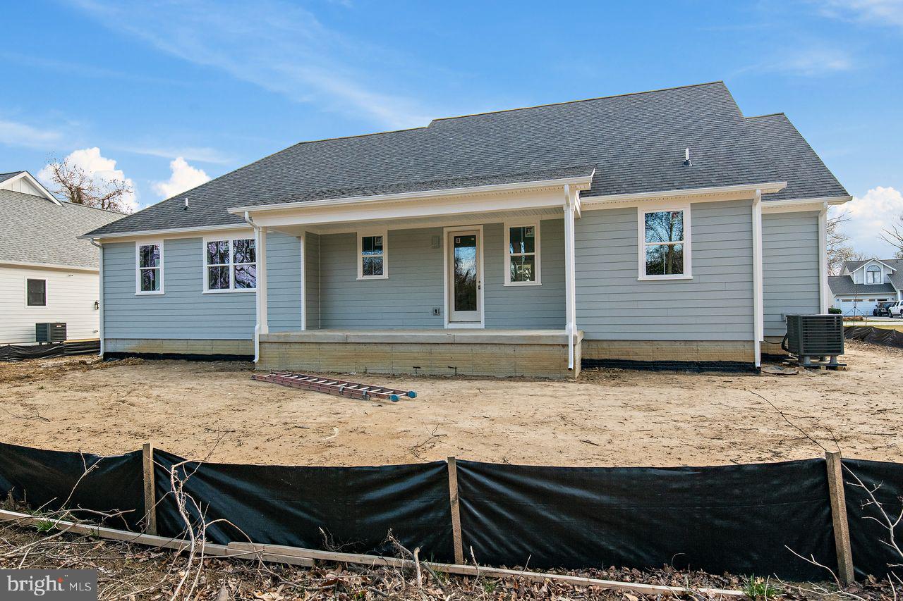 QUEEN ANNE COLONY - Residential