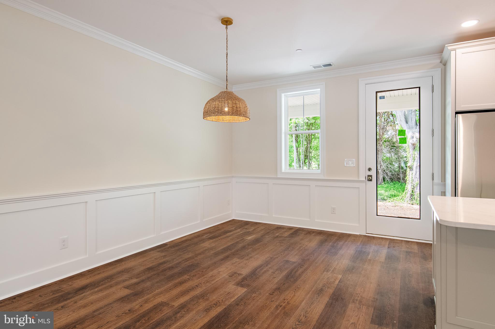 QUEEN ANNE COLONY - Residential