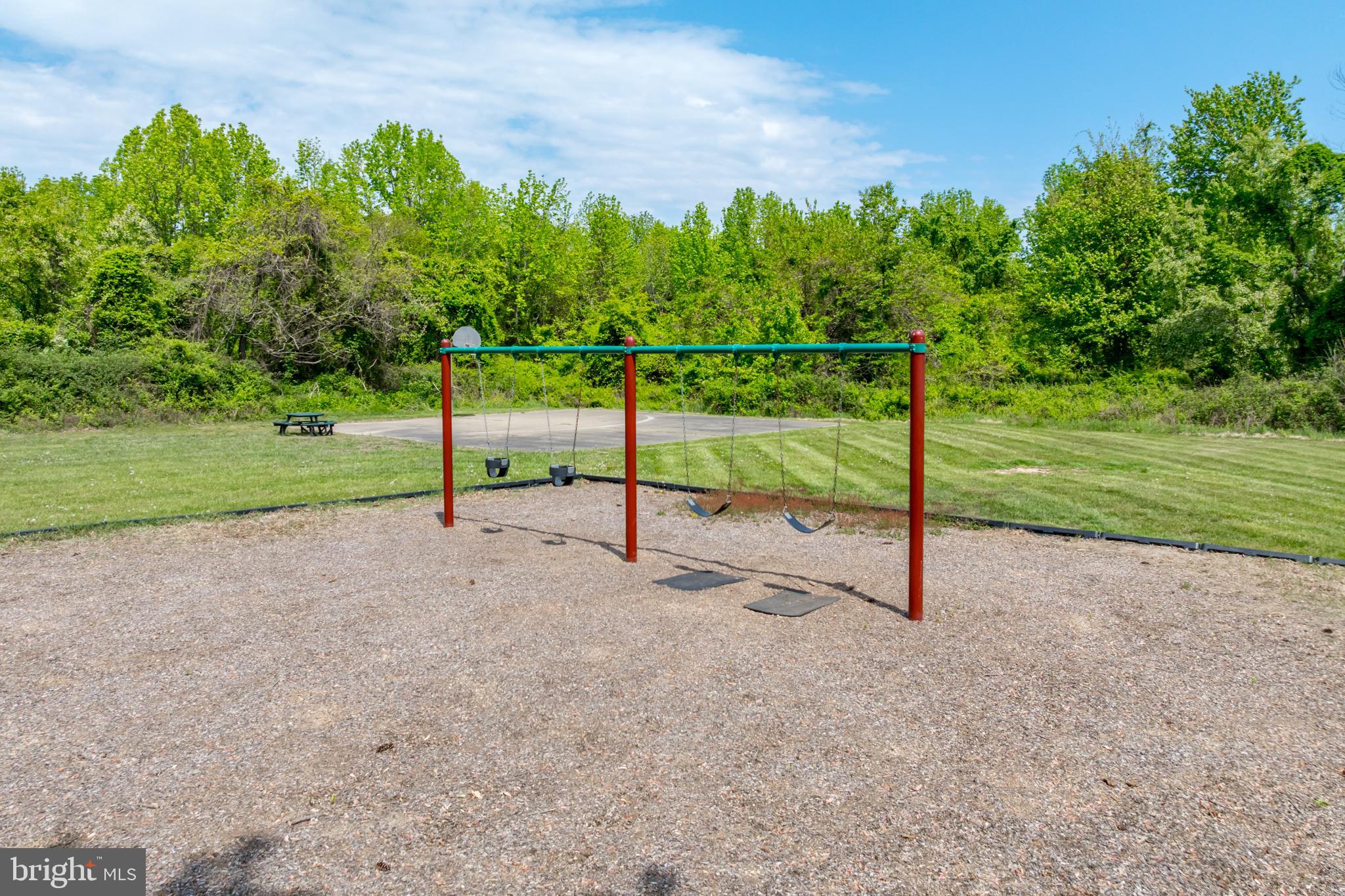 QUEEN ANNE COLONY - Residential