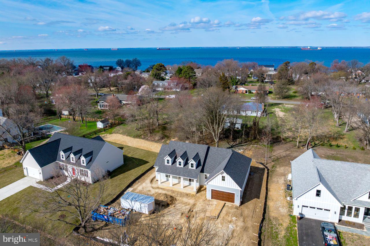 QUEEN ANNE COLONY - Residential