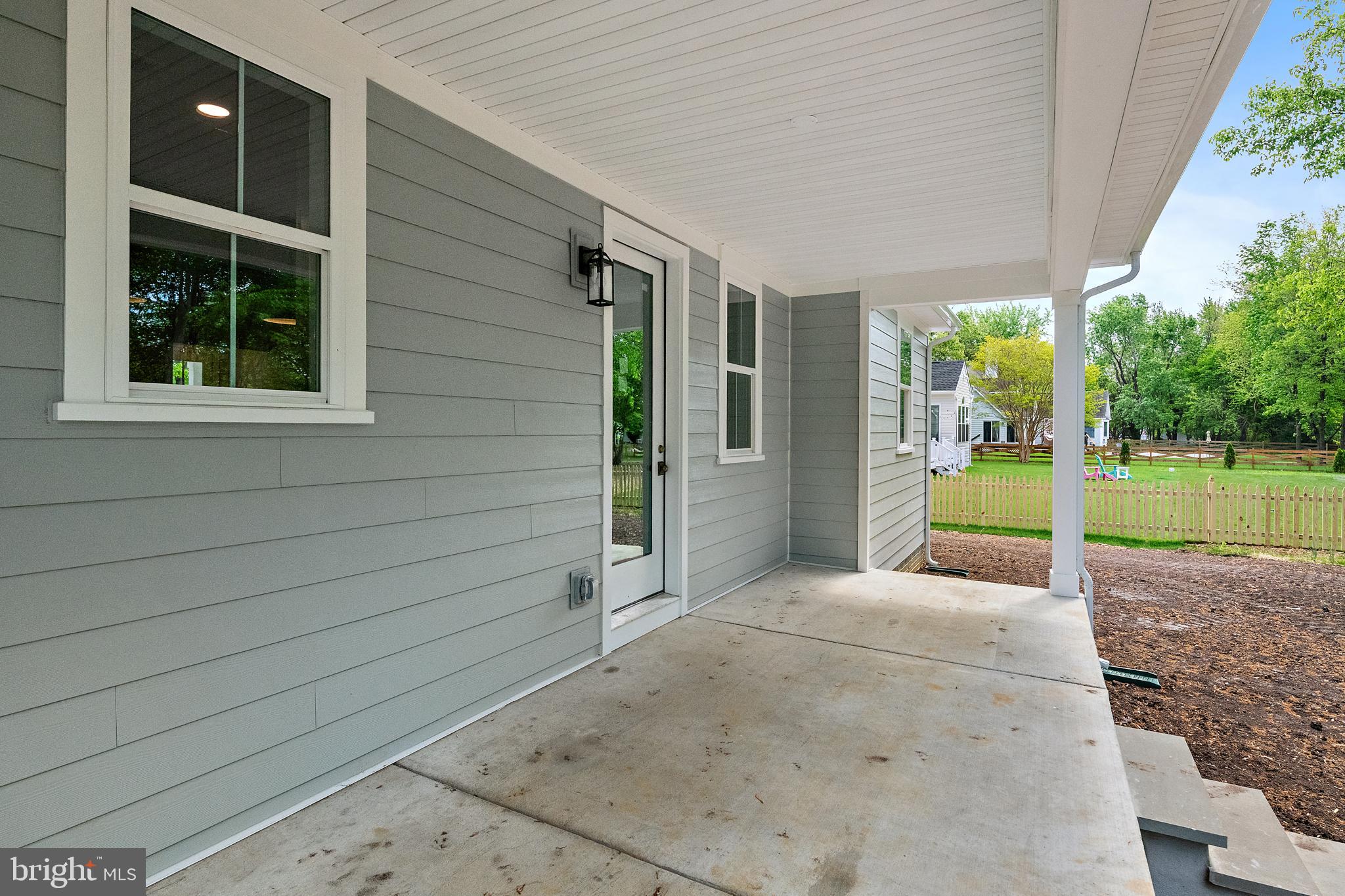 QUEEN ANNE COLONY - Residential