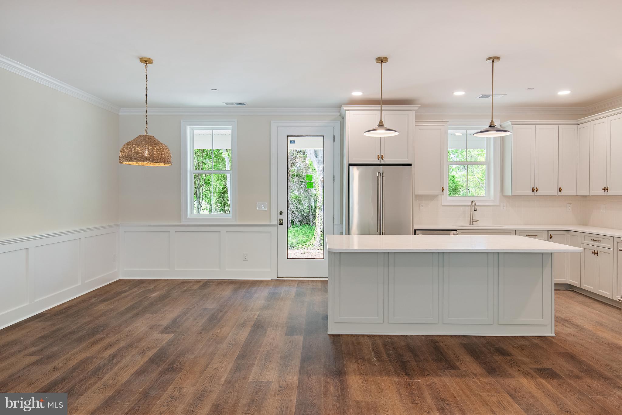 QUEEN ANNE COLONY - Residential