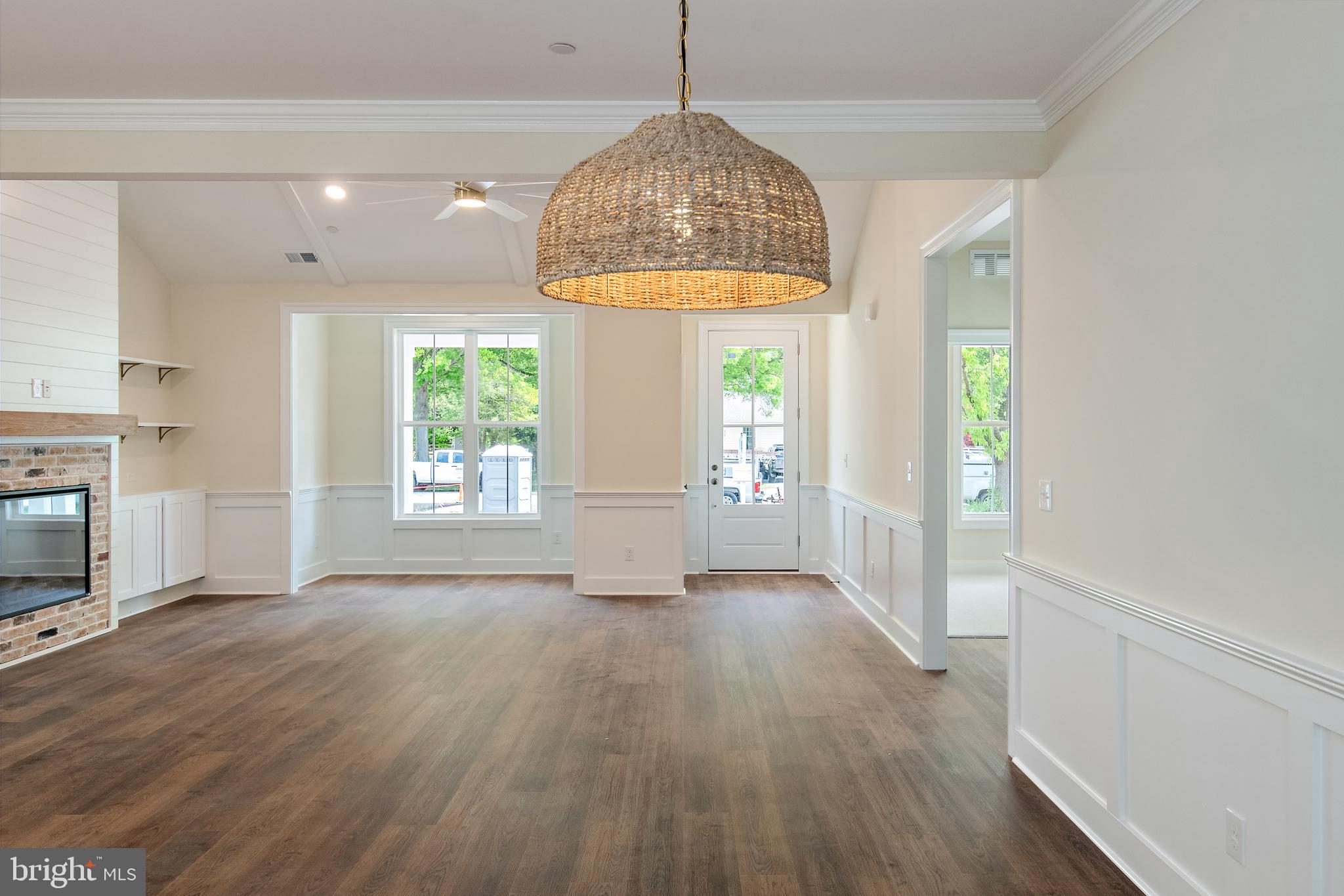 QUEEN ANNE COLONY - Residential