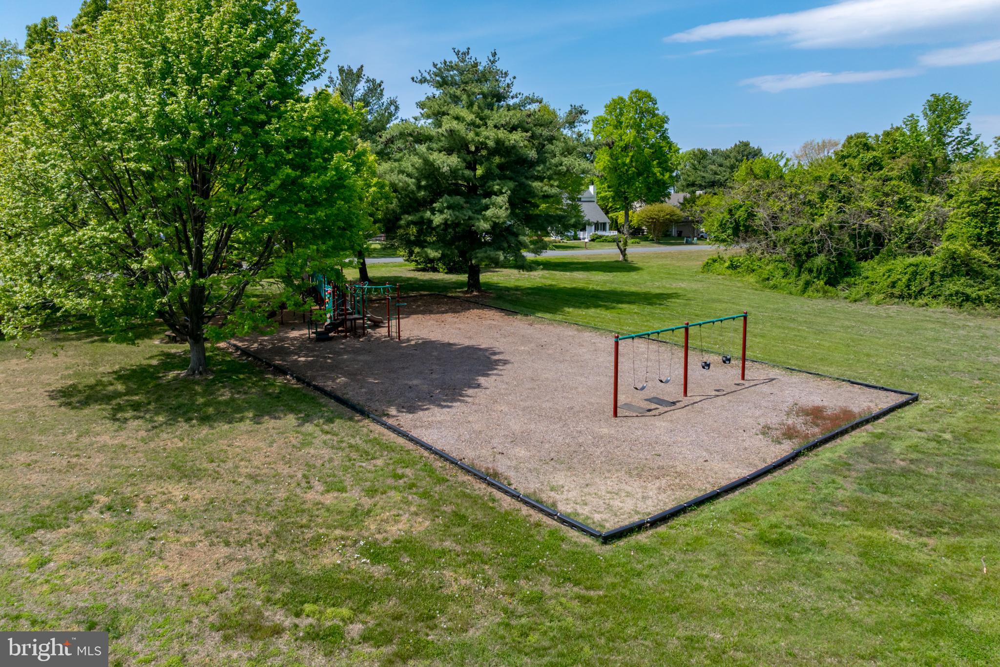 QUEEN ANNE COLONY - Residential