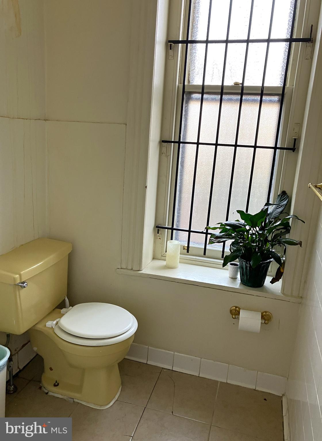 POWELTON VILLAGE - Commercial Sale