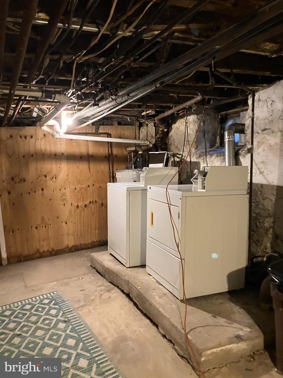 POWELTON VILLAGE - Commercial Sale