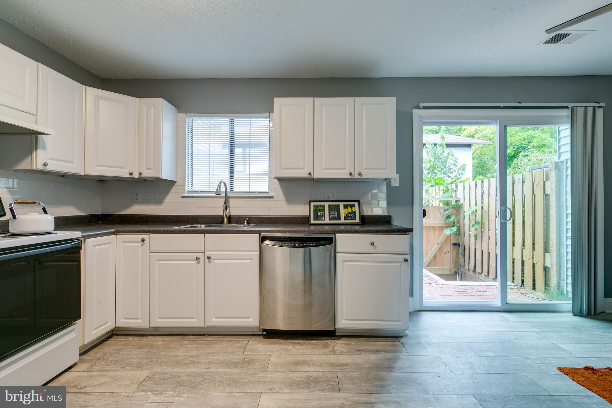 PINEWOOD FOREST - Residential Lease