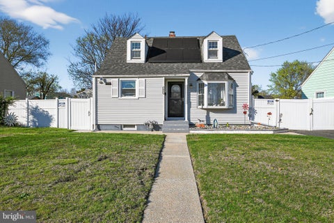 Homes For Sale - 2021 S Brighton Avenue<br/> CLEMENTON, NJ 08021