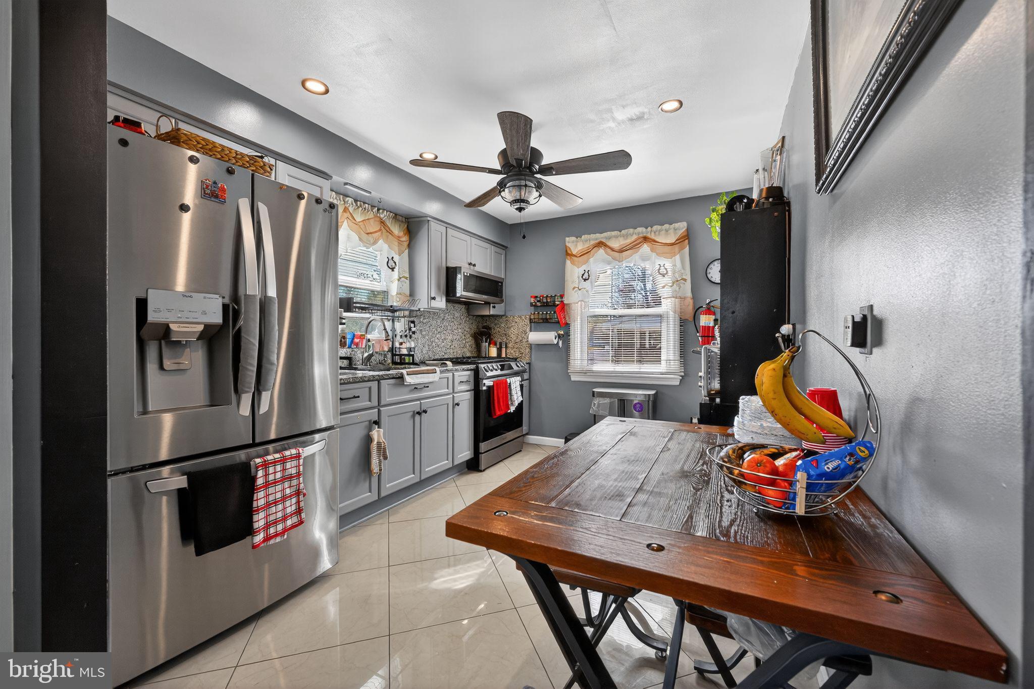 2021 S BRIGHTON AVENUE