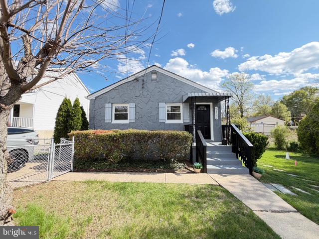 HALLS HILL - Residential