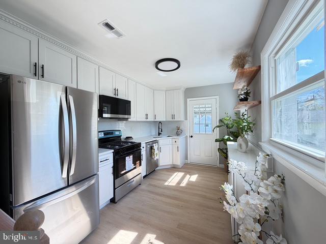 HALLS HILL - Residential