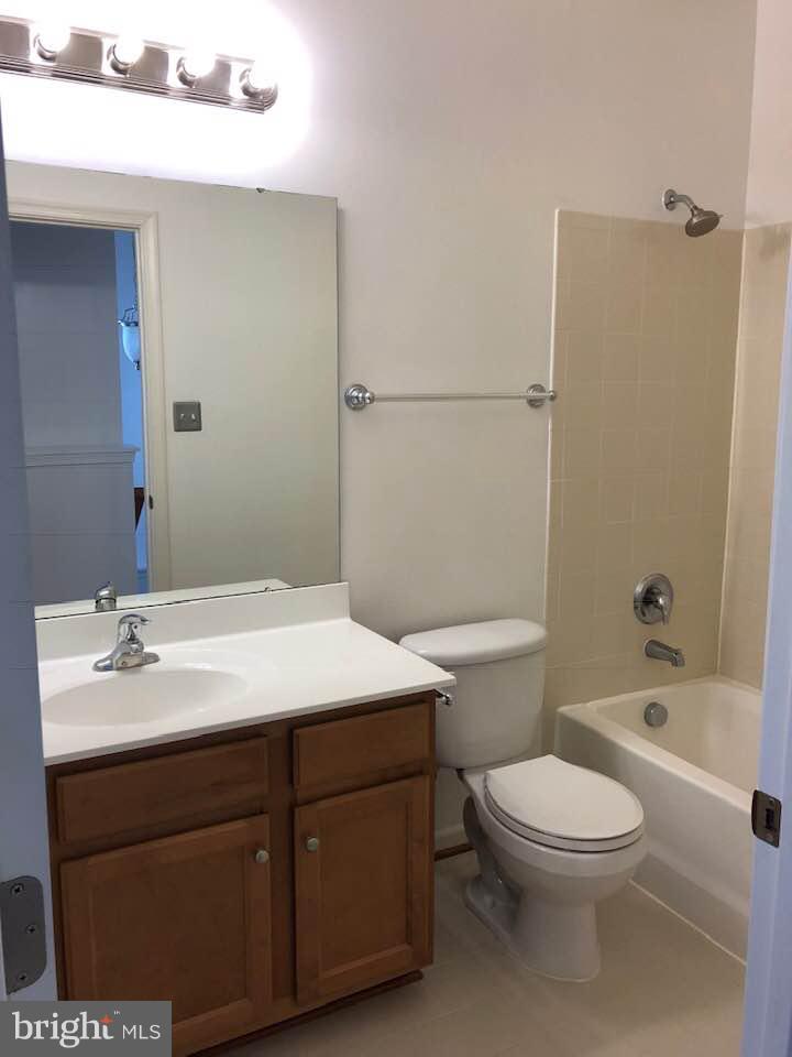 POTOMAC CLUB - Residential Lease