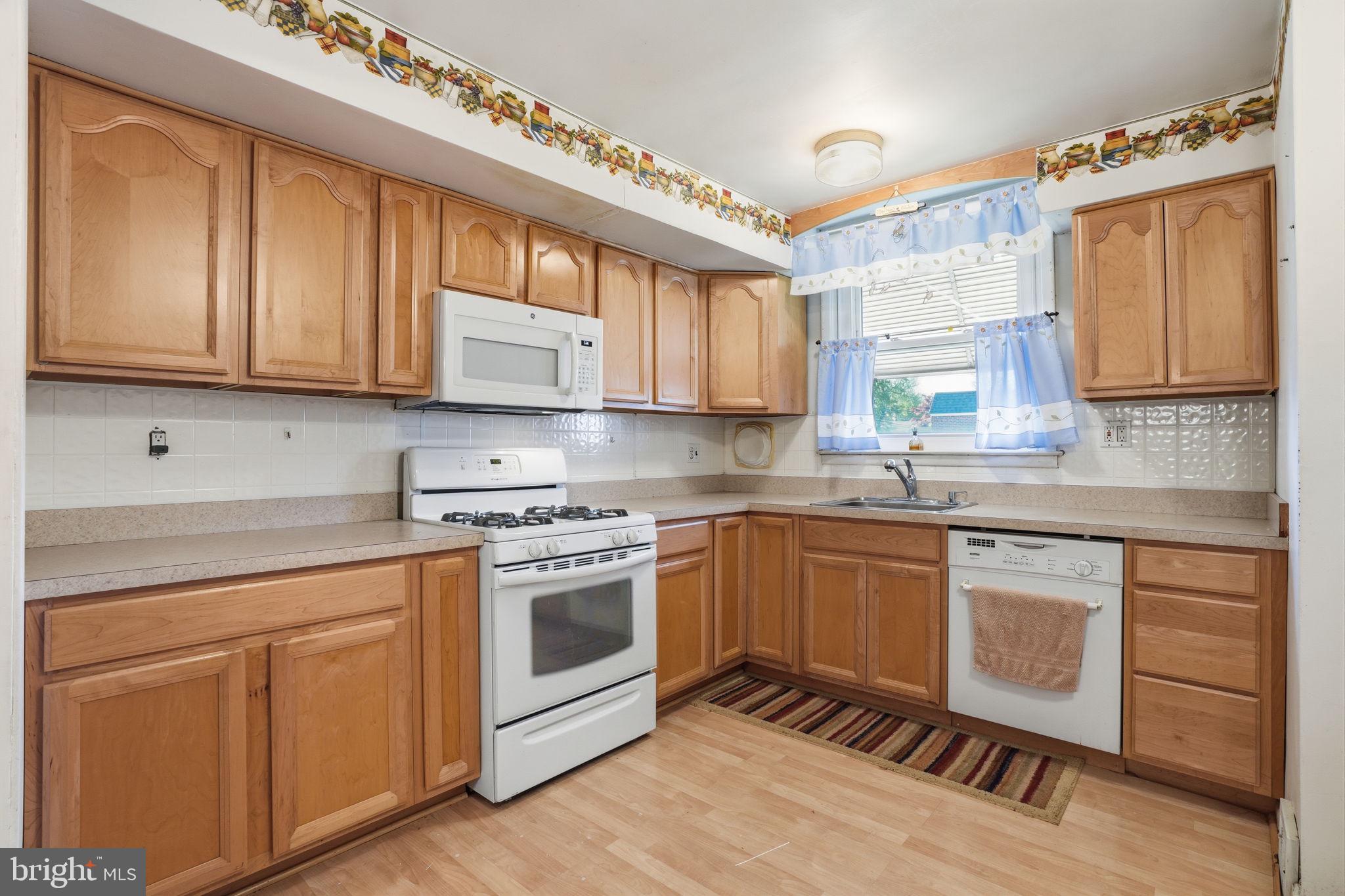 SOMERTON - Residential