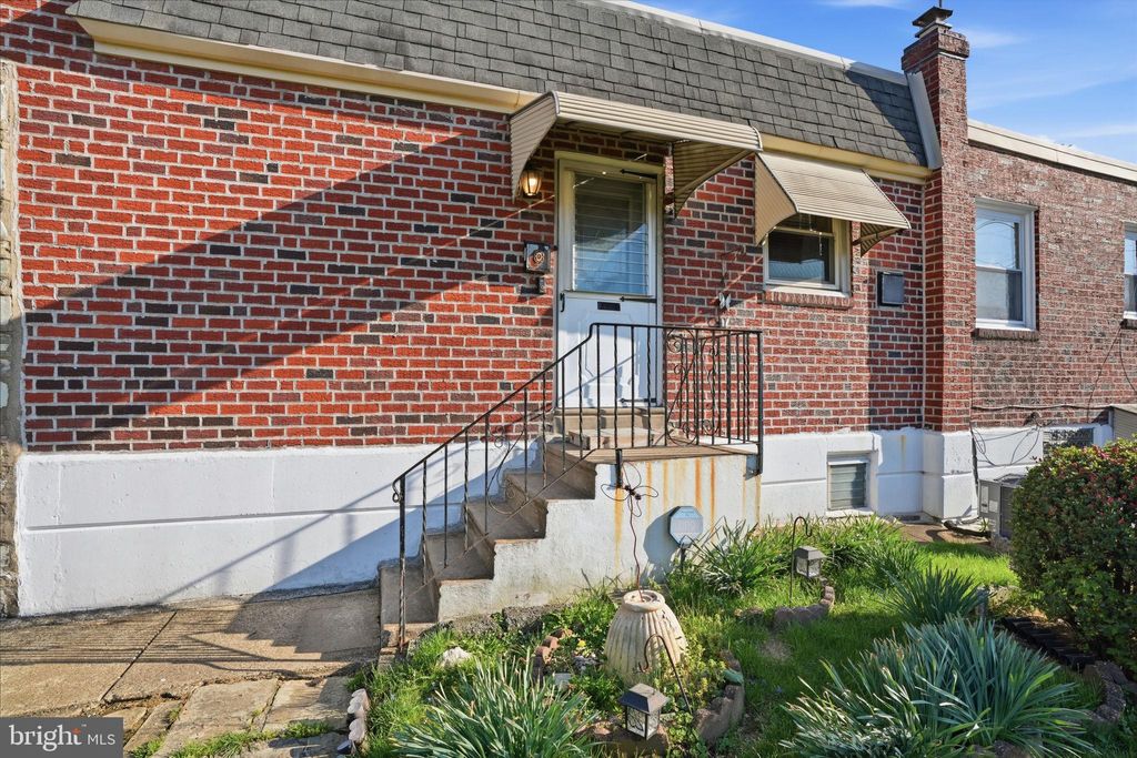 Photo of 2000 Tomlinson Road, PHILADELPHIA, PA 19116 (MLS # PAPH2610466)