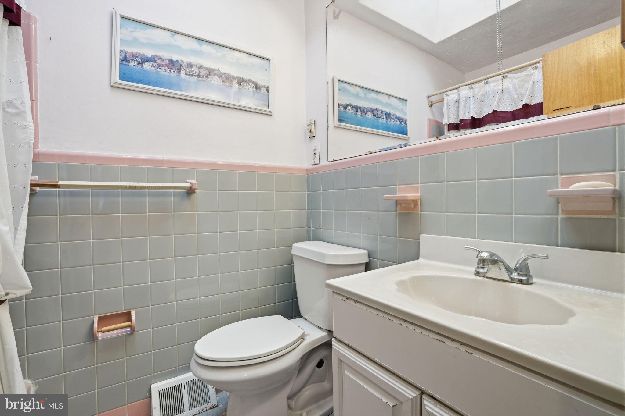 SOMERTON - Residential