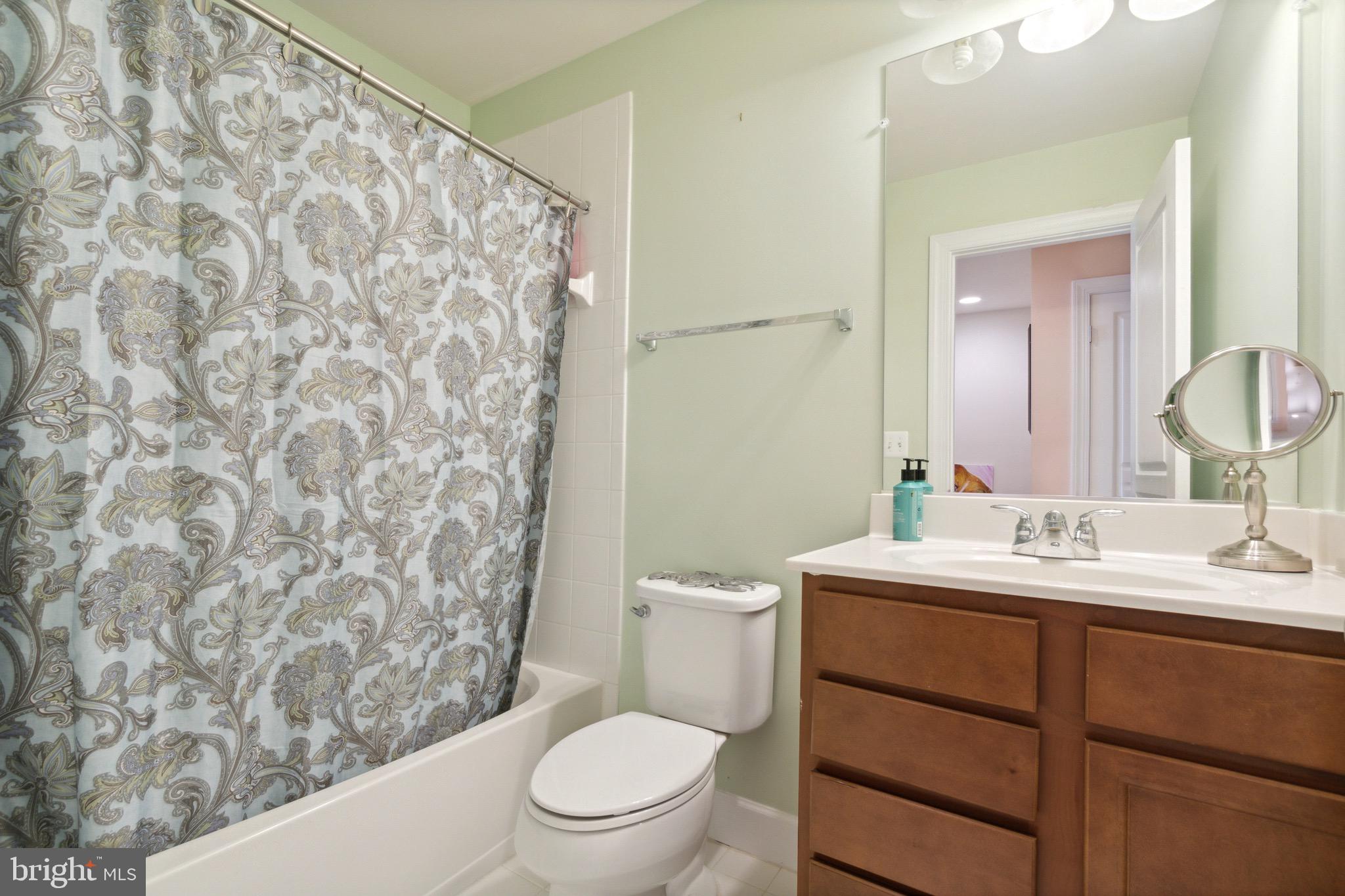 HERITAGE CROSSING CONDOMINIUM - Residential