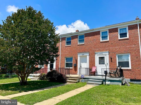 Townhouse For Sale - 2207 Hawthorne Road<br/> Baltimore County, BALTIMORE, MD 21220