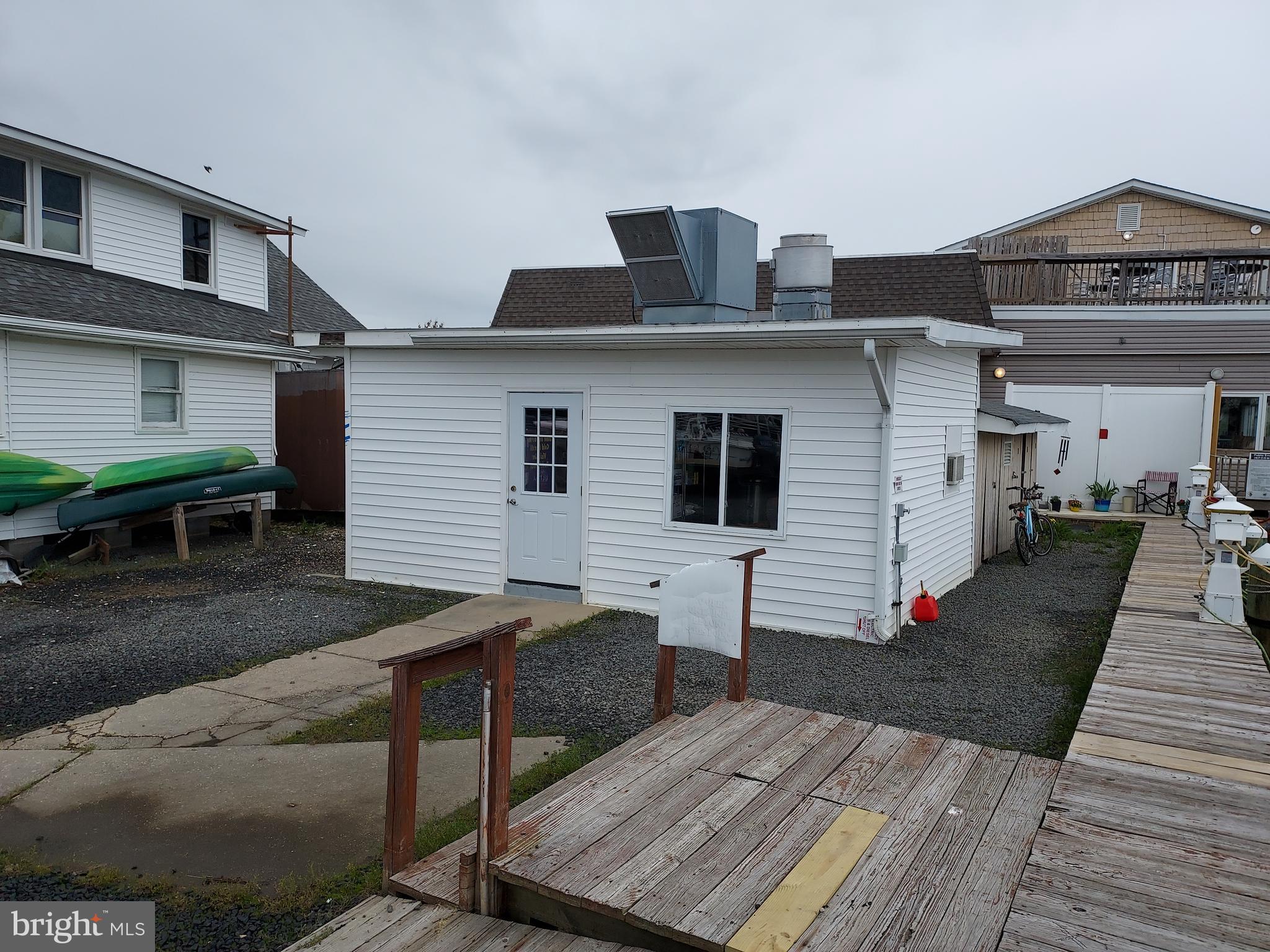 SOLOMONS ISLAND - Commercial Sale