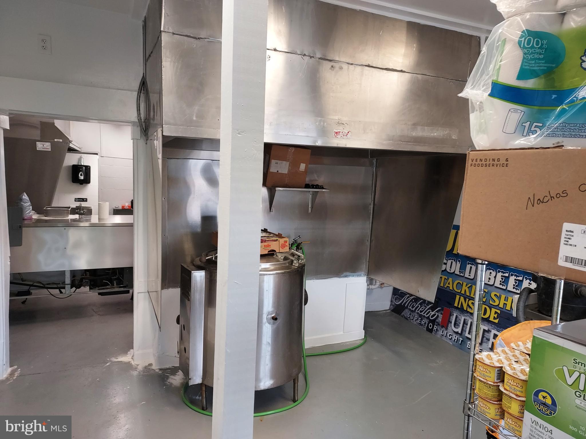 SOLOMONS ISLAND - Commercial Sale